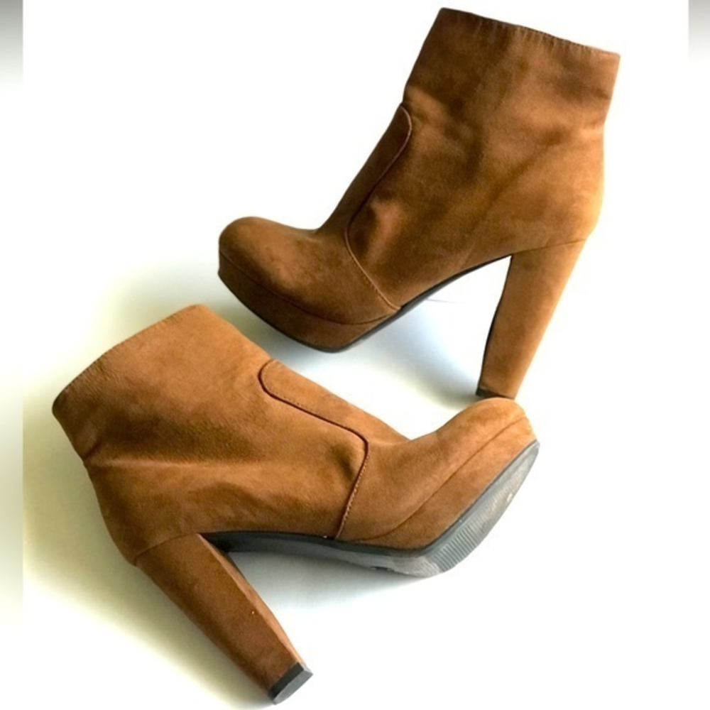 Mossimo Supply Co Brown Platform Ankle Boots size 7.5